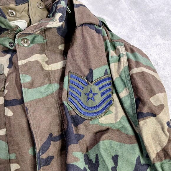 Vtg USAF Woodland Camo Cold Weather BDU Jacket Air Mobility 315th Wing Medium - Picture 10 of 13